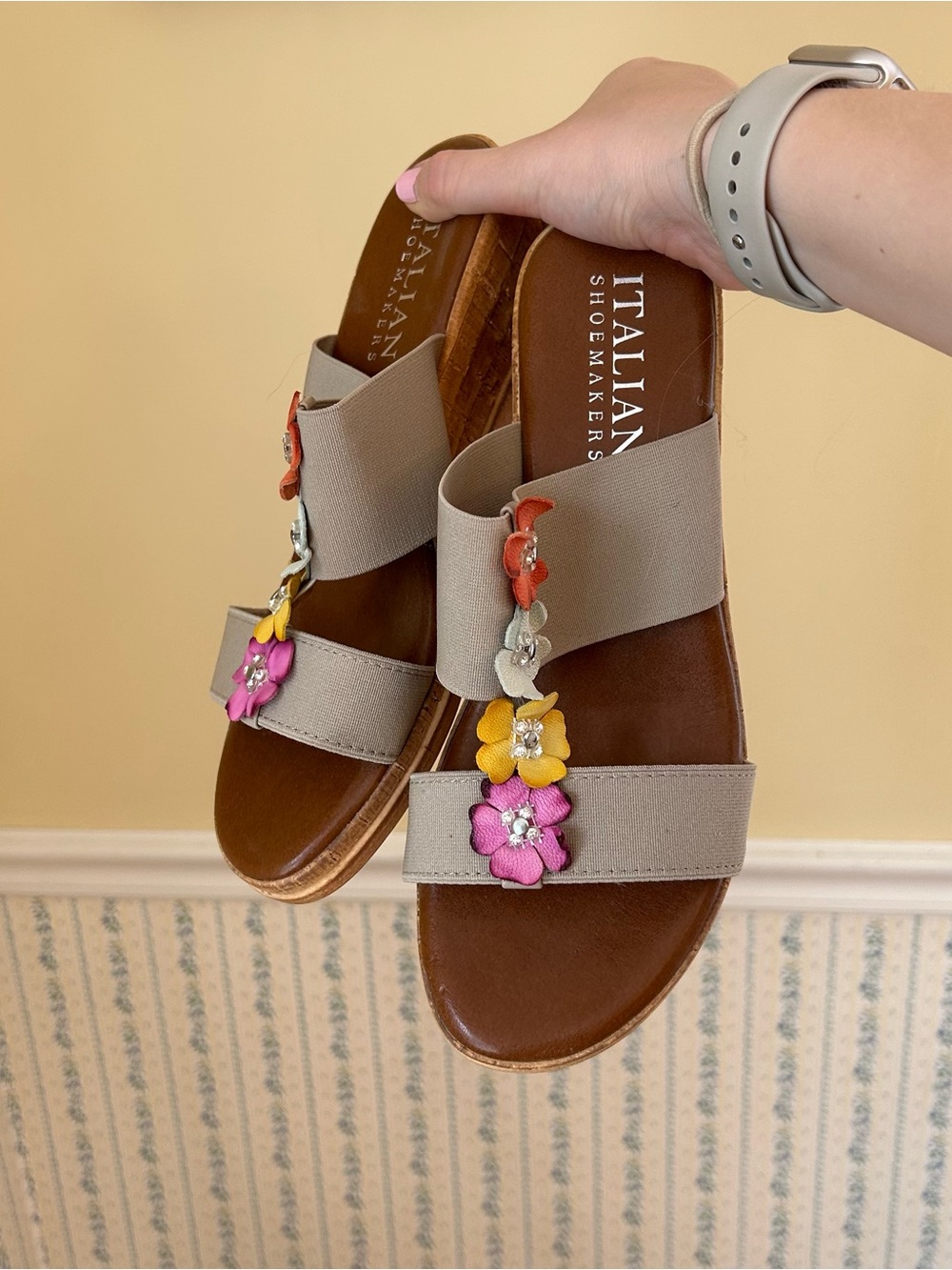 Italian Shoemakers Floral Embellished Heeled Sandals